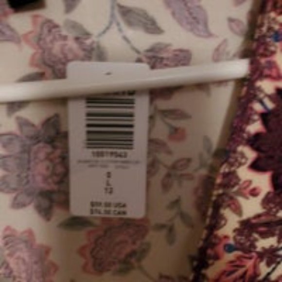 BABYDOLL RAYON CREPE EMBROIDERED LACE-UP TOP - Picture 4 of 7